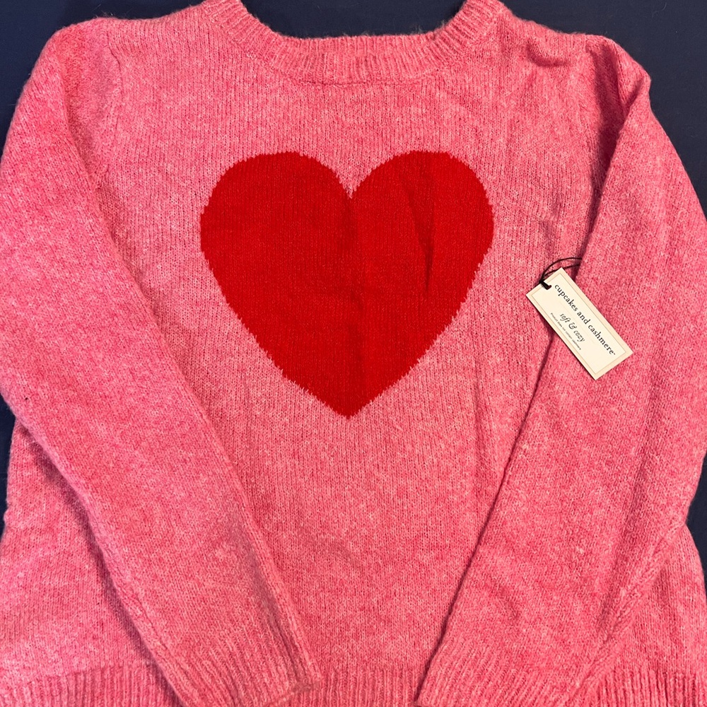 Super soft cashmere heart sweater